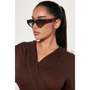 When I Come Around Cat Eye Frame Sunglasses Tortoise